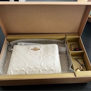 Coach Brand new hand bag